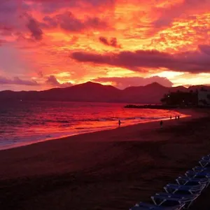 - Sun - Sol Y Playa Apartment